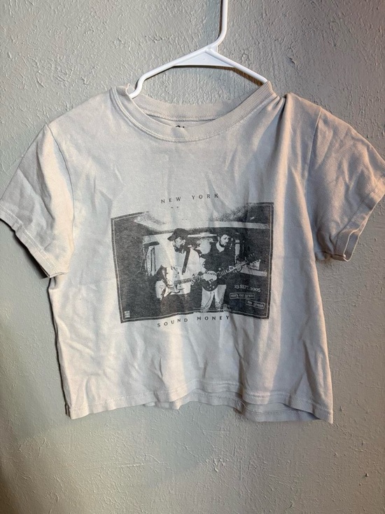 Brandy Melville Tops - Graphic Tee - New York Sound Money